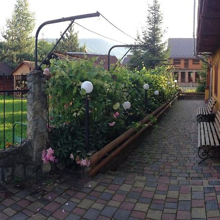 Guest House Dvir Pysanka Kosiv Exteriör bild