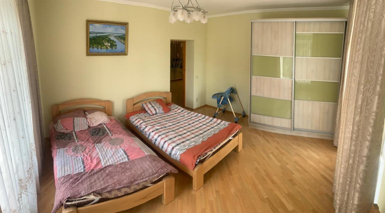 Guest House Dvir Pysanka Kosiv Exteriör bild