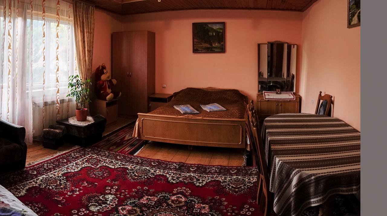 Guest House Dvir Pysanka Kosiv Exteriör bild
